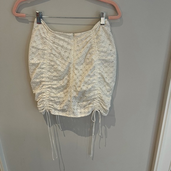 FOR LOVE AND LEMONS White Eyelet Skirt🤍✨ - Picture 4 of 7